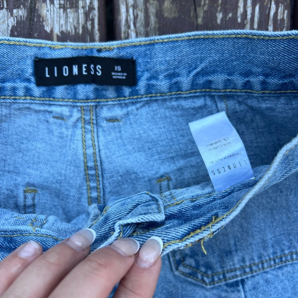 Lioness Women's Stacey Light Wash Cargo Denim Jeans Size XS - Picture 2 of 4